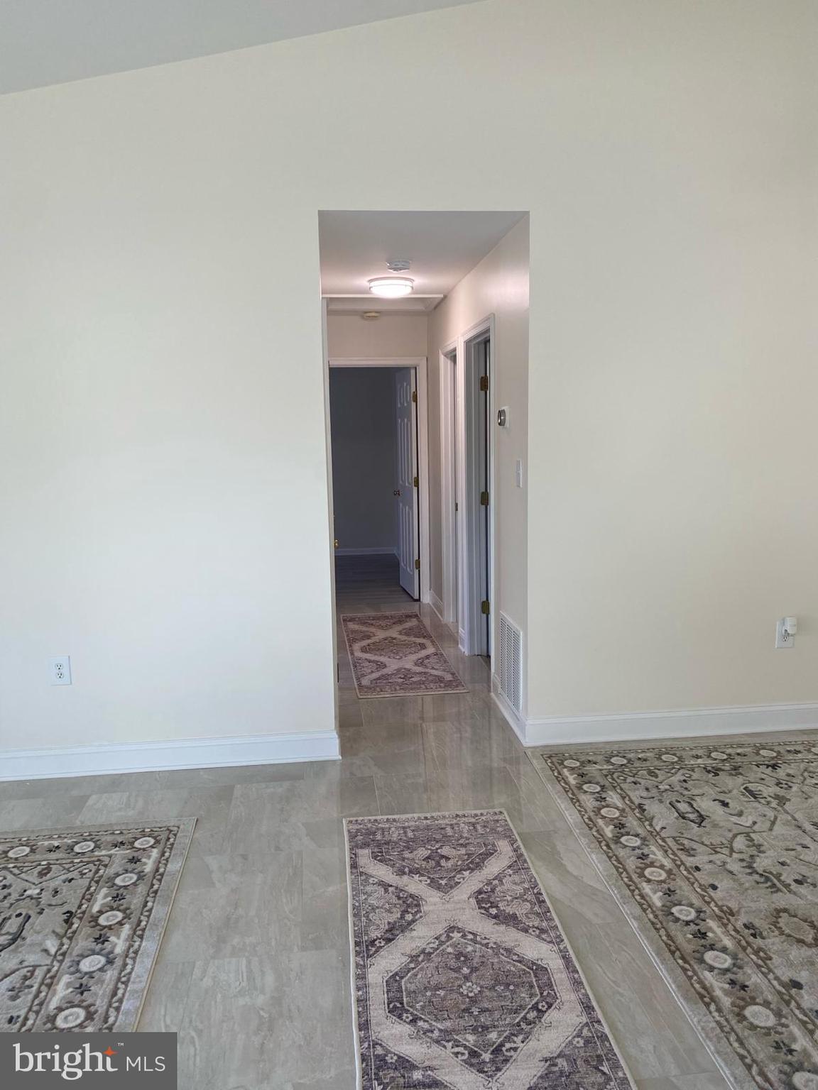 ROLLING OAKS - Residential Lease