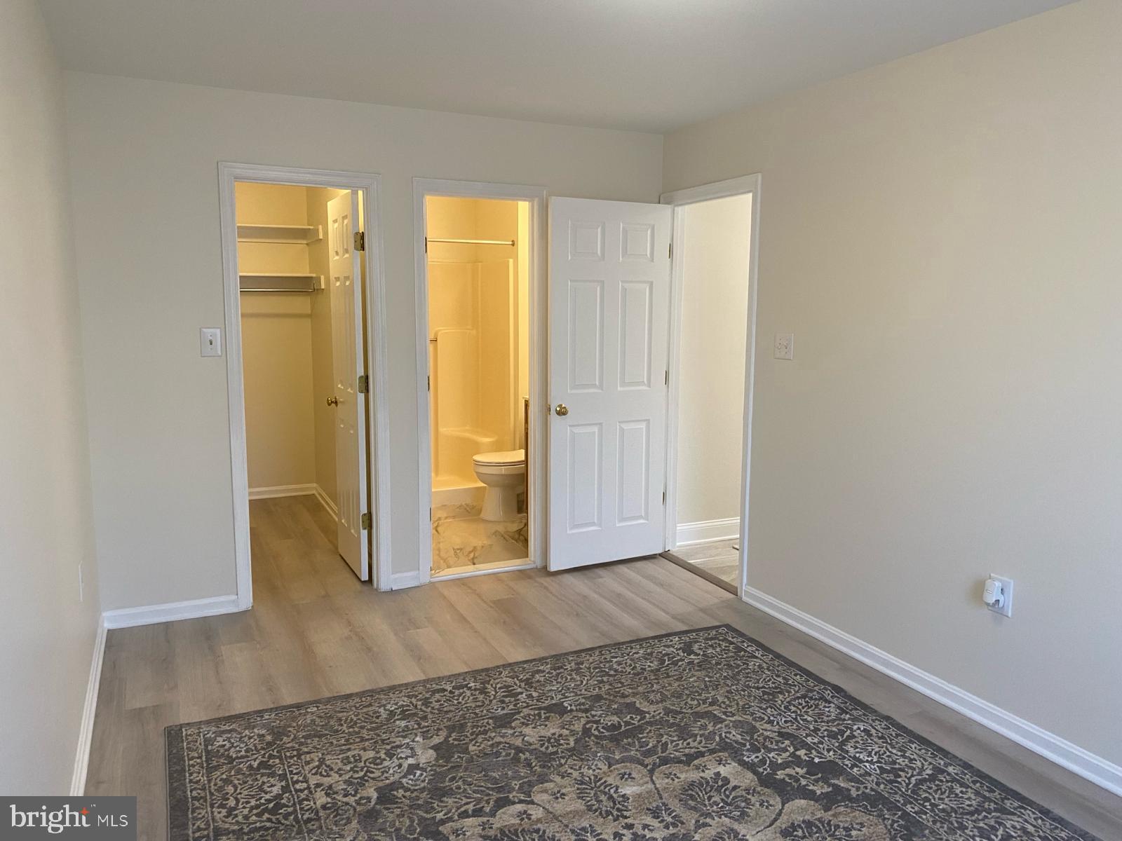 ROLLING OAKS - Residential Lease