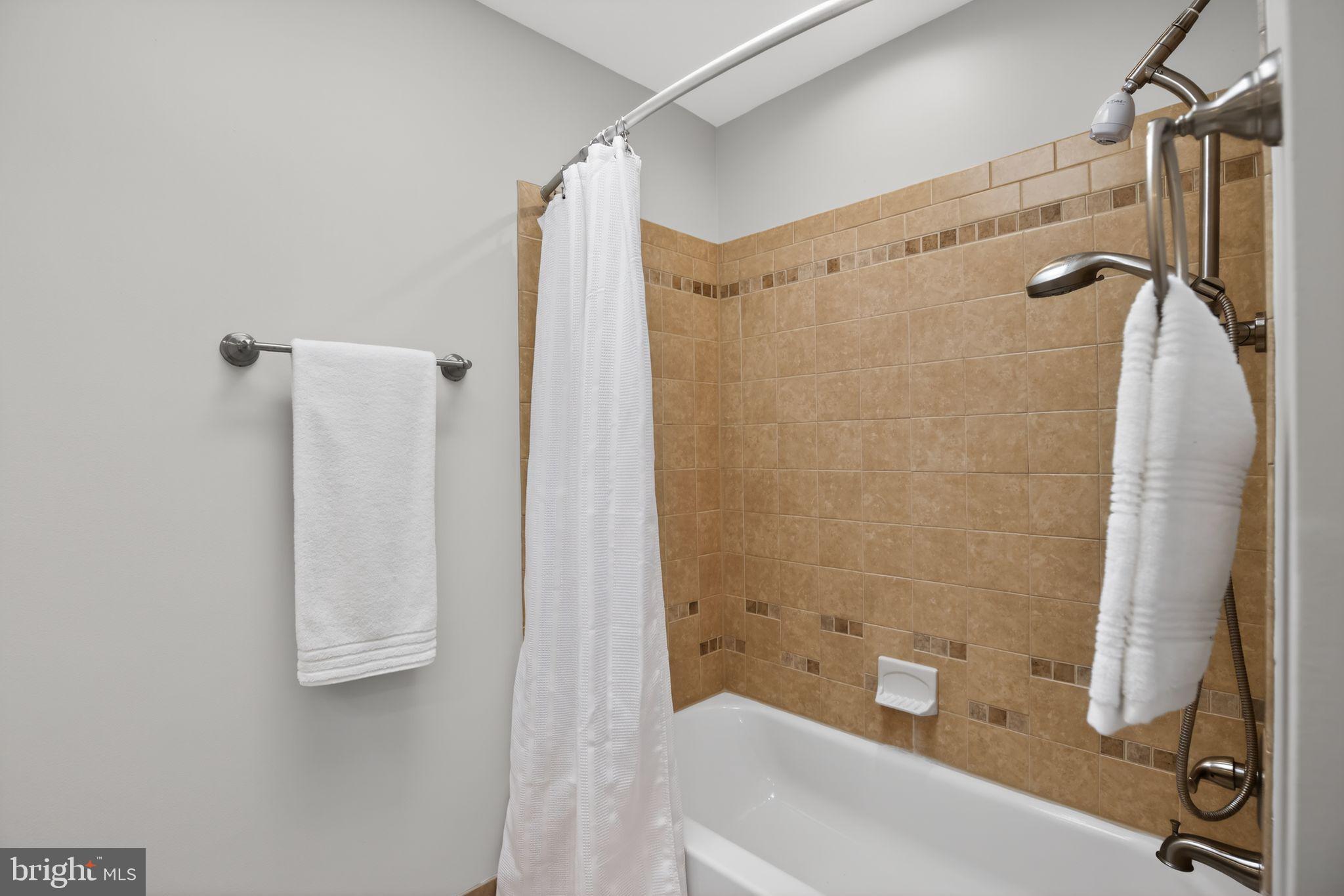 ROLLING ACRES - Residential