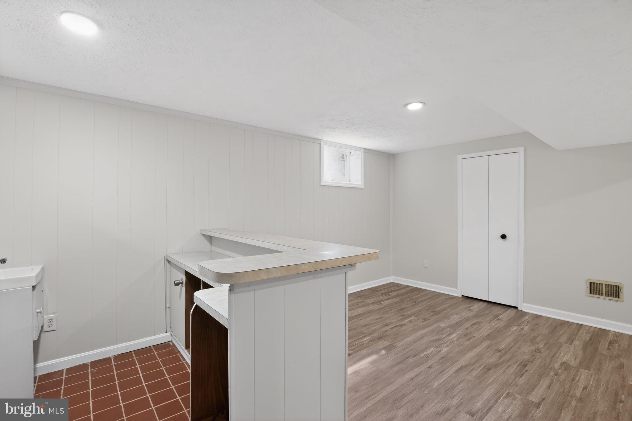 ROLLING ACRES - Residential