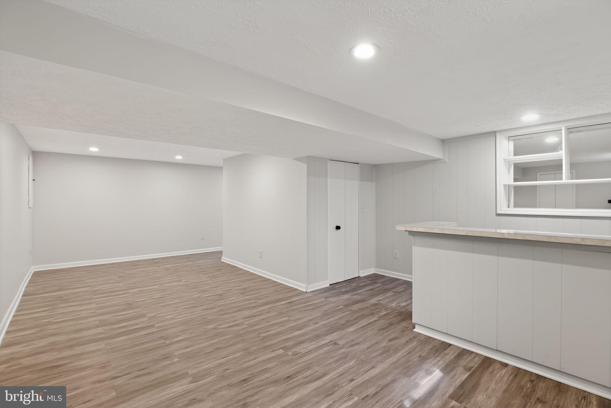 ROLLING ACRES - Residential