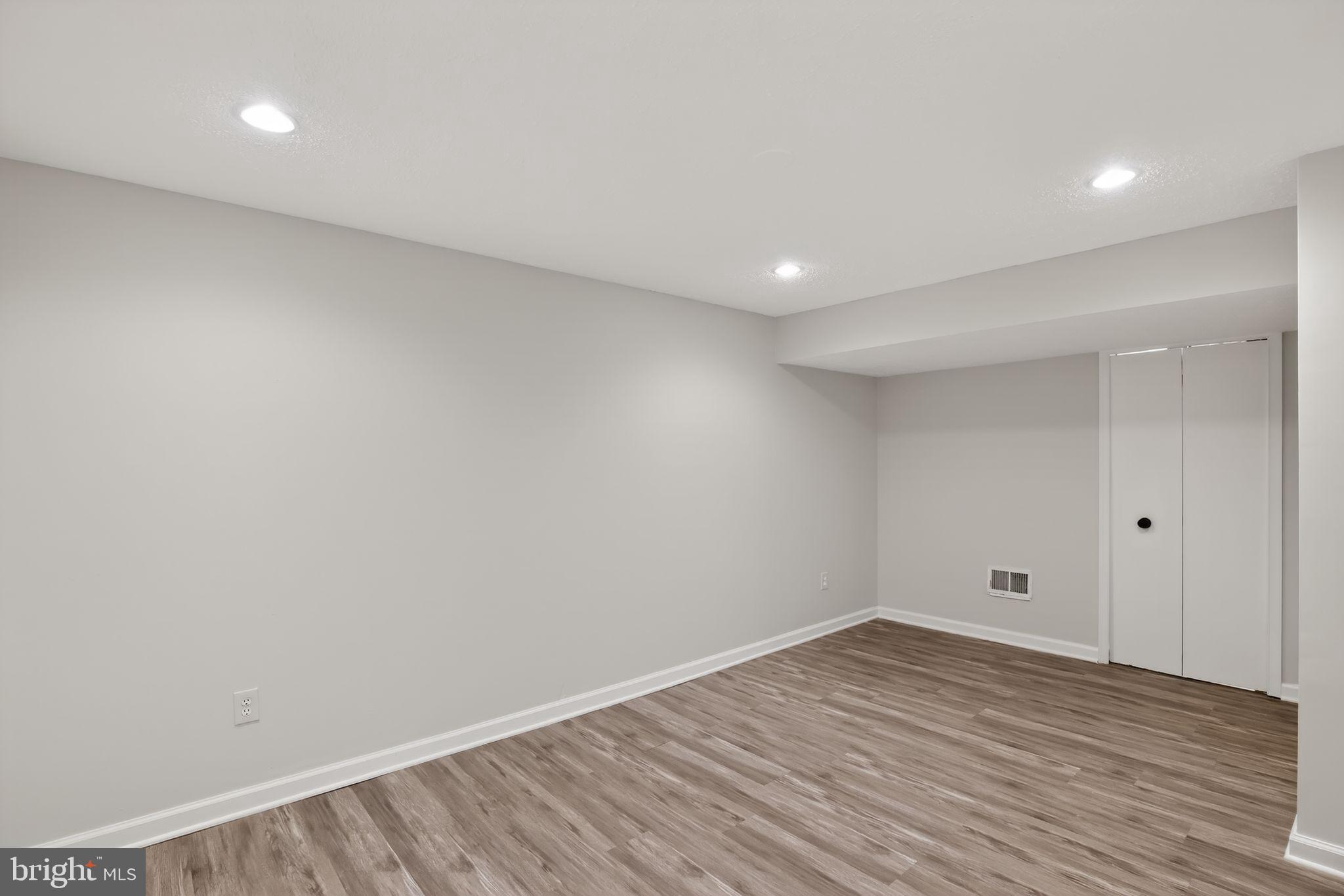 ROLLING ACRES - Residential