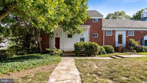 1756 Preston Road, Alexandria, VA MLS: VAAX2042606