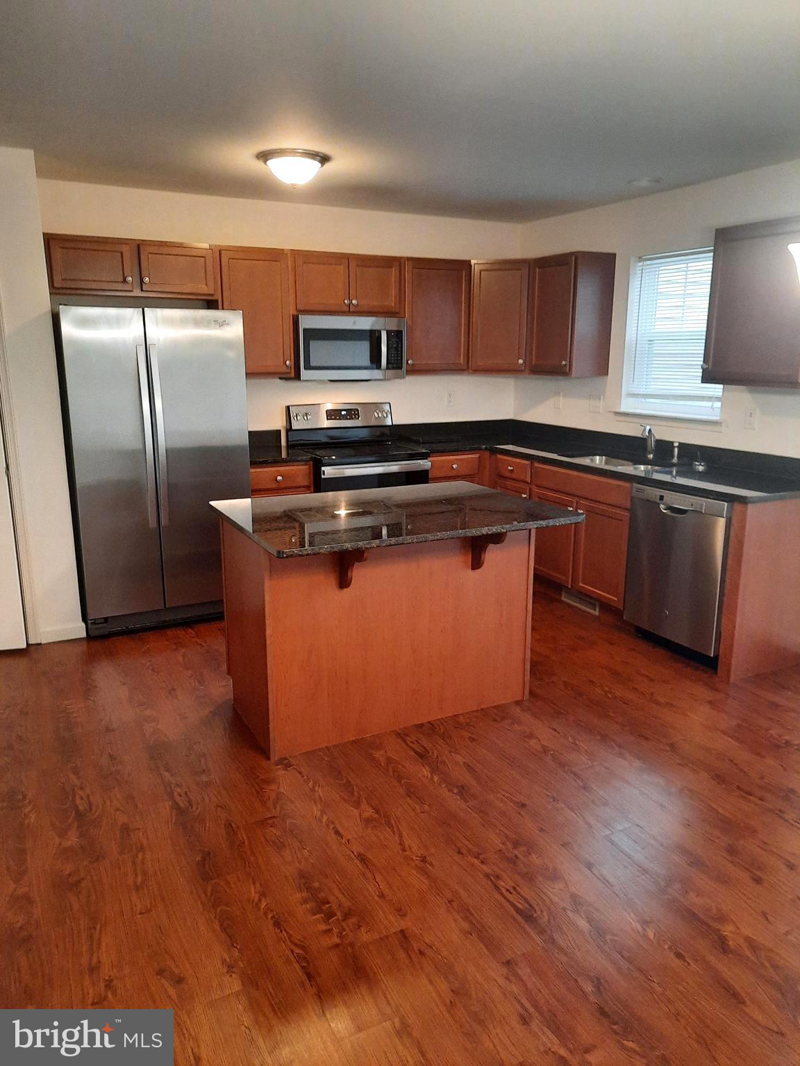 ADMIRALS QUAY - Residential Lease