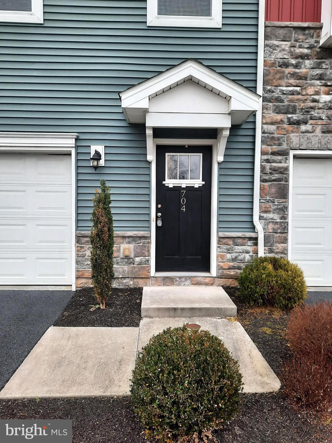 ADMIRALS QUAY - Residential Lease