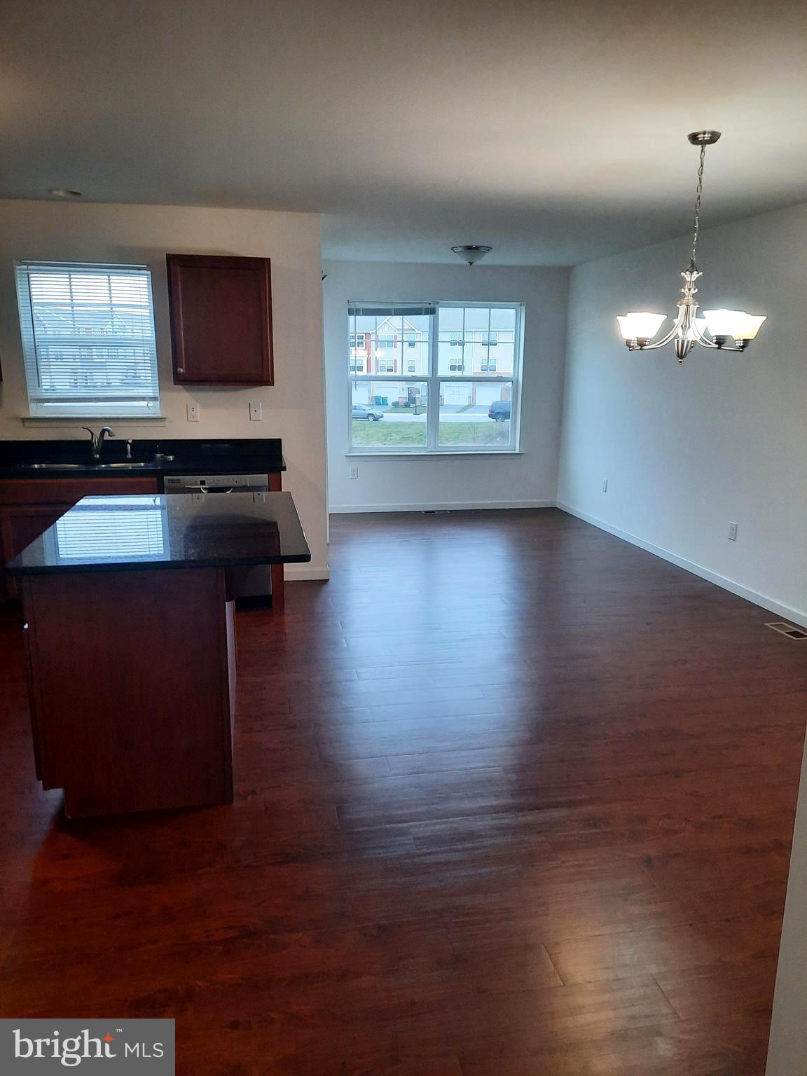 ADMIRALS QUAY - Residential Lease