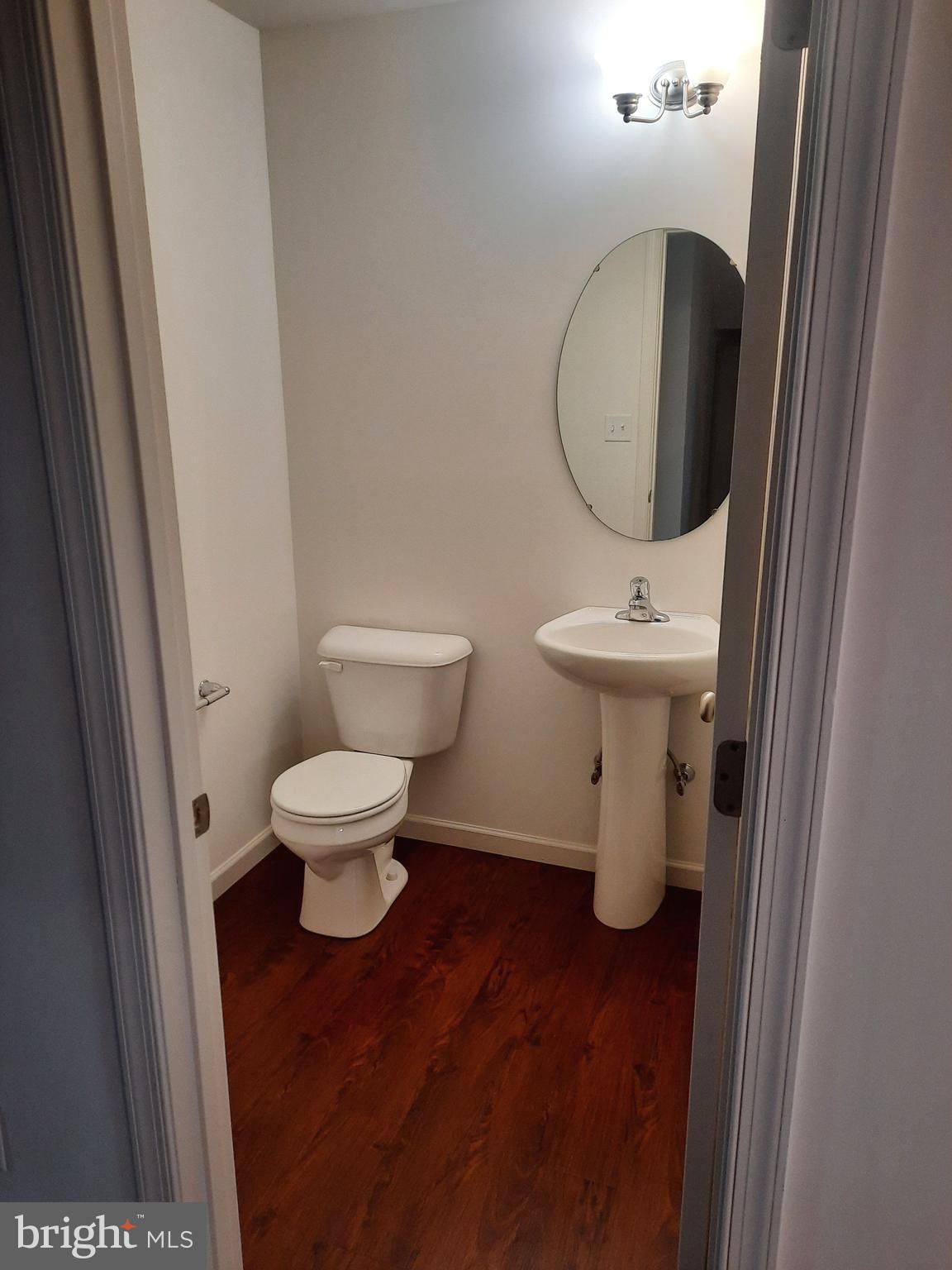 ADMIRALS QUAY - Residential Lease