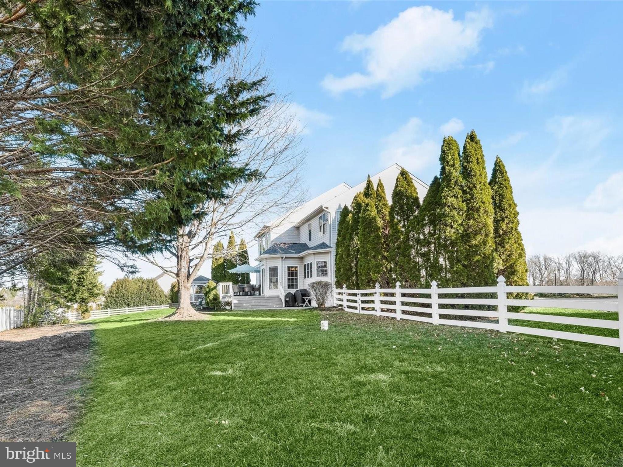 MAXA MEADOWS - Residential