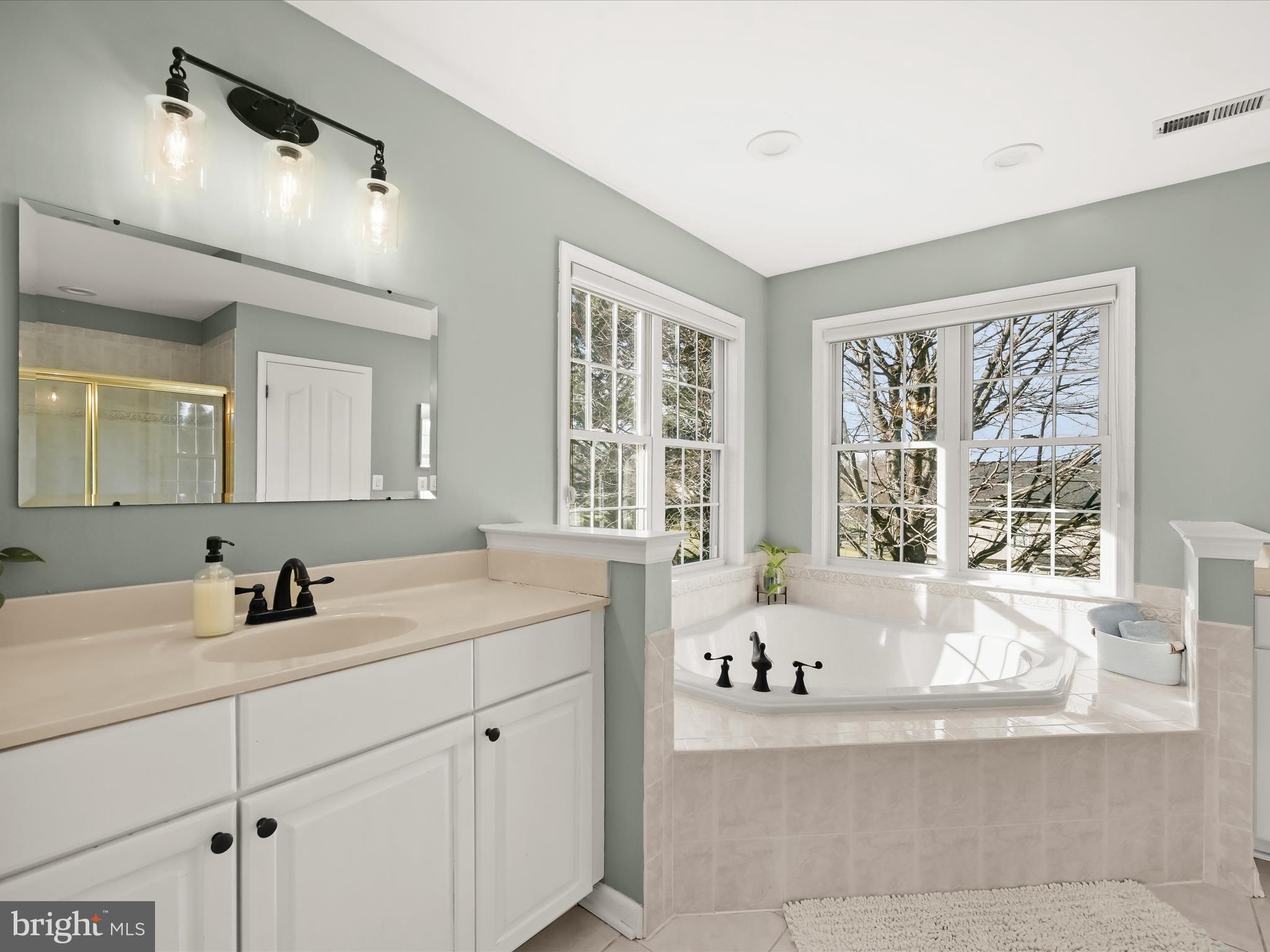 MAXA MEADOWS - Residential