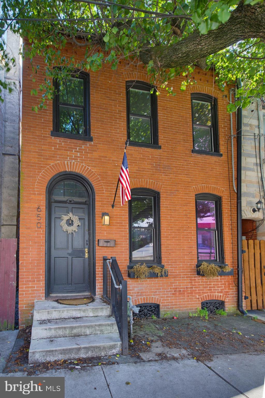 650 COLUMBIA AVENUE