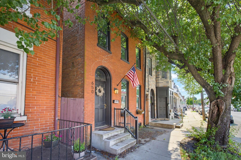 Photo of 650 Columbia Avenue, LANCASTER, PA 17603 (MLS # PALA2090430)