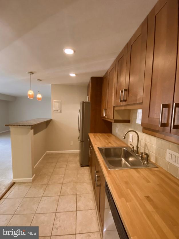 PARK TERRACE - Residential Lease