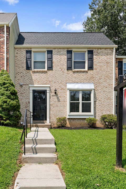 Photo of 3022 Ellenwood Drive, FAIRFAX, VA 22031 (MLS # VAFX2334560)