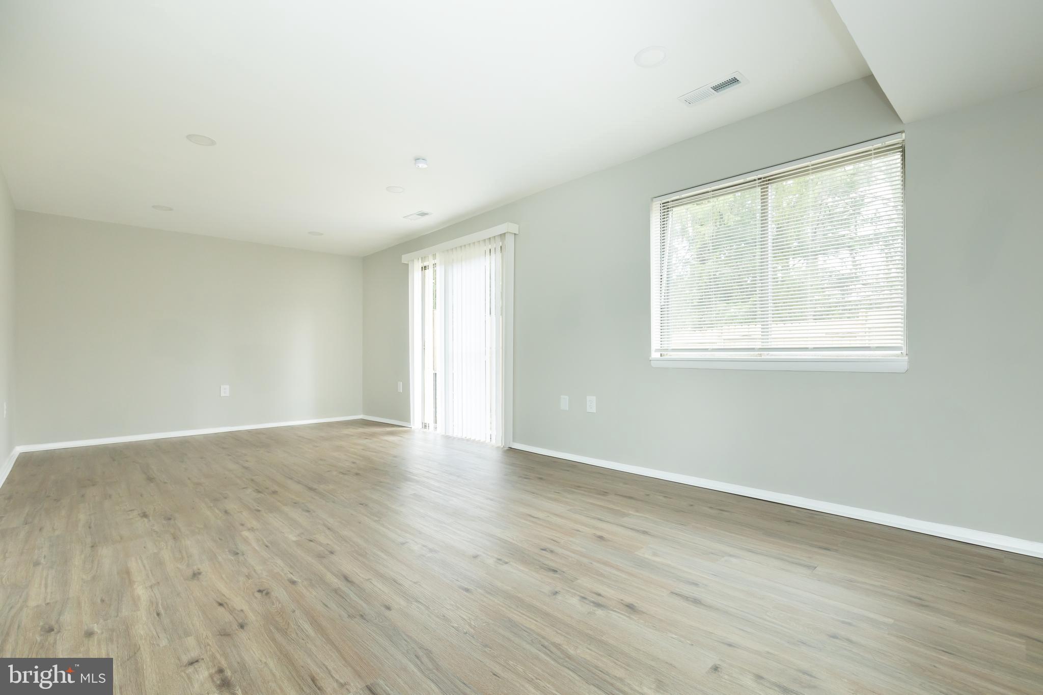 CENTERSTAGE - Residential