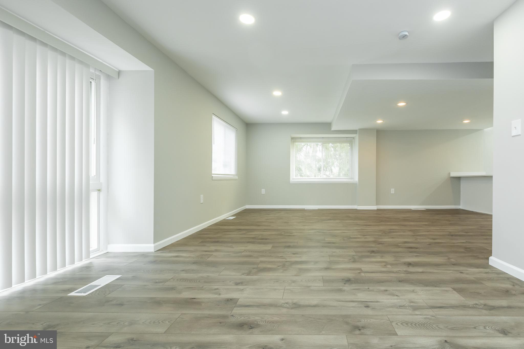 CENTERSTAGE - Residential