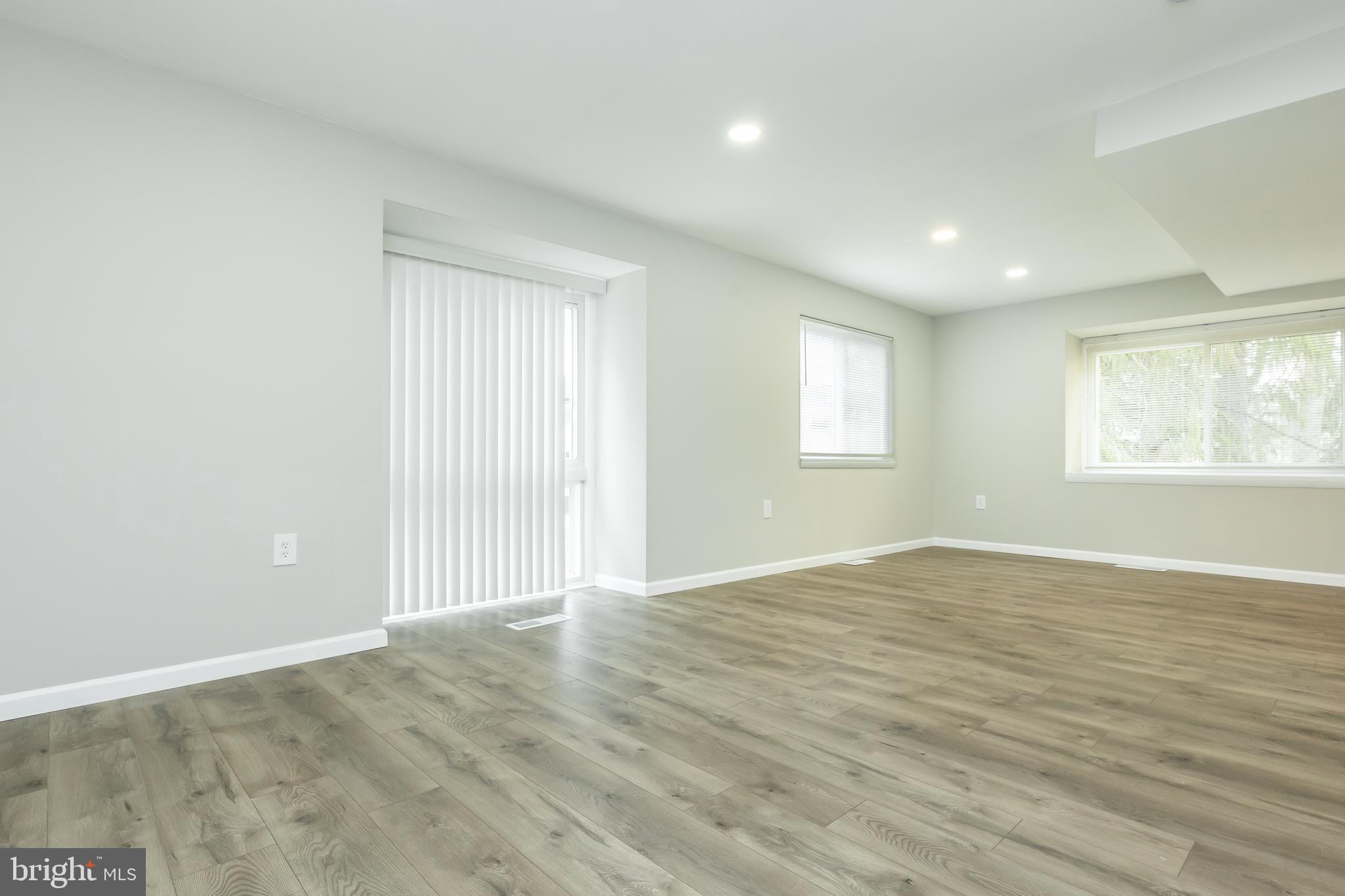 CENTERSTAGE - Residential