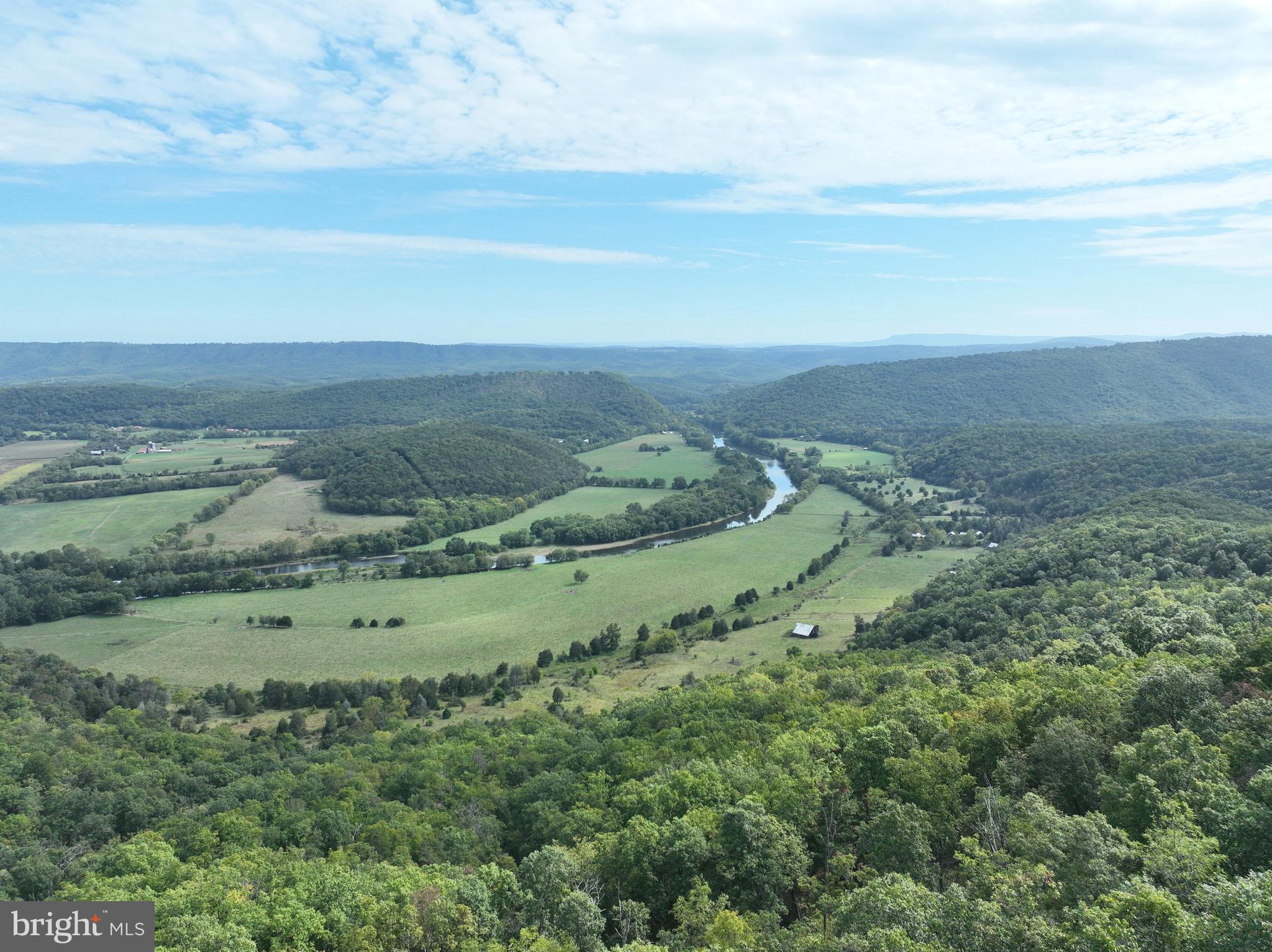 BLUFFS ON THE POTOMAC - Land