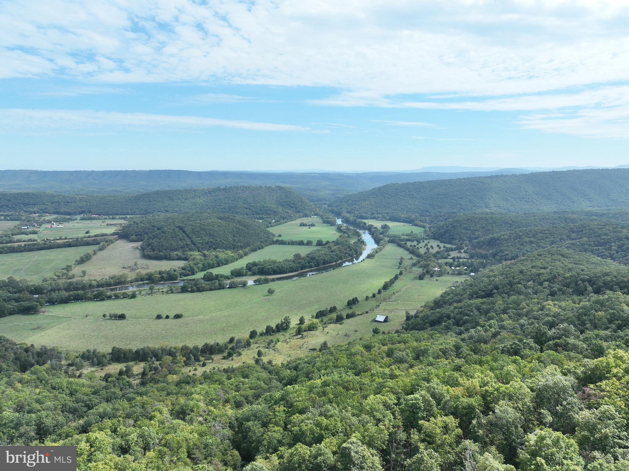 BLUFFS ON THE POTOMAC - Land