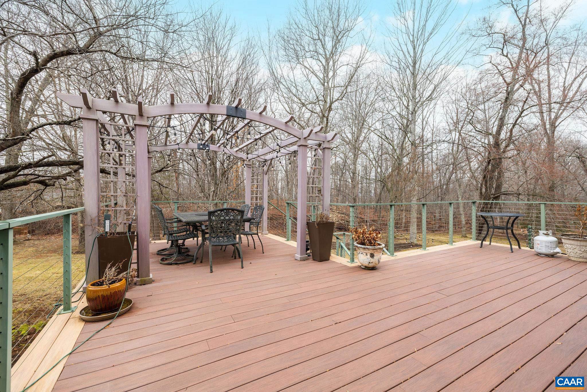 WALNUT HILLS - Residential