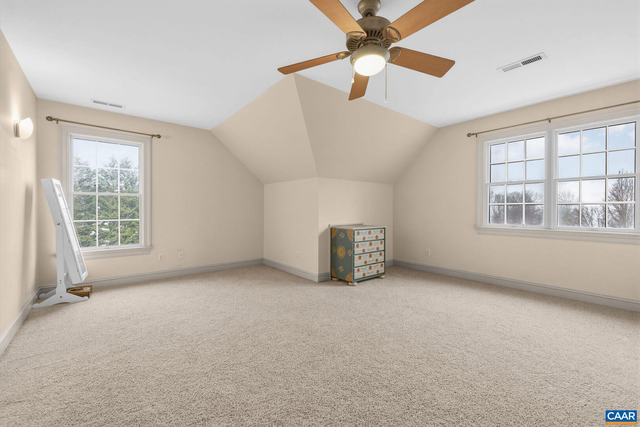 WALNUT HILLS - Residential