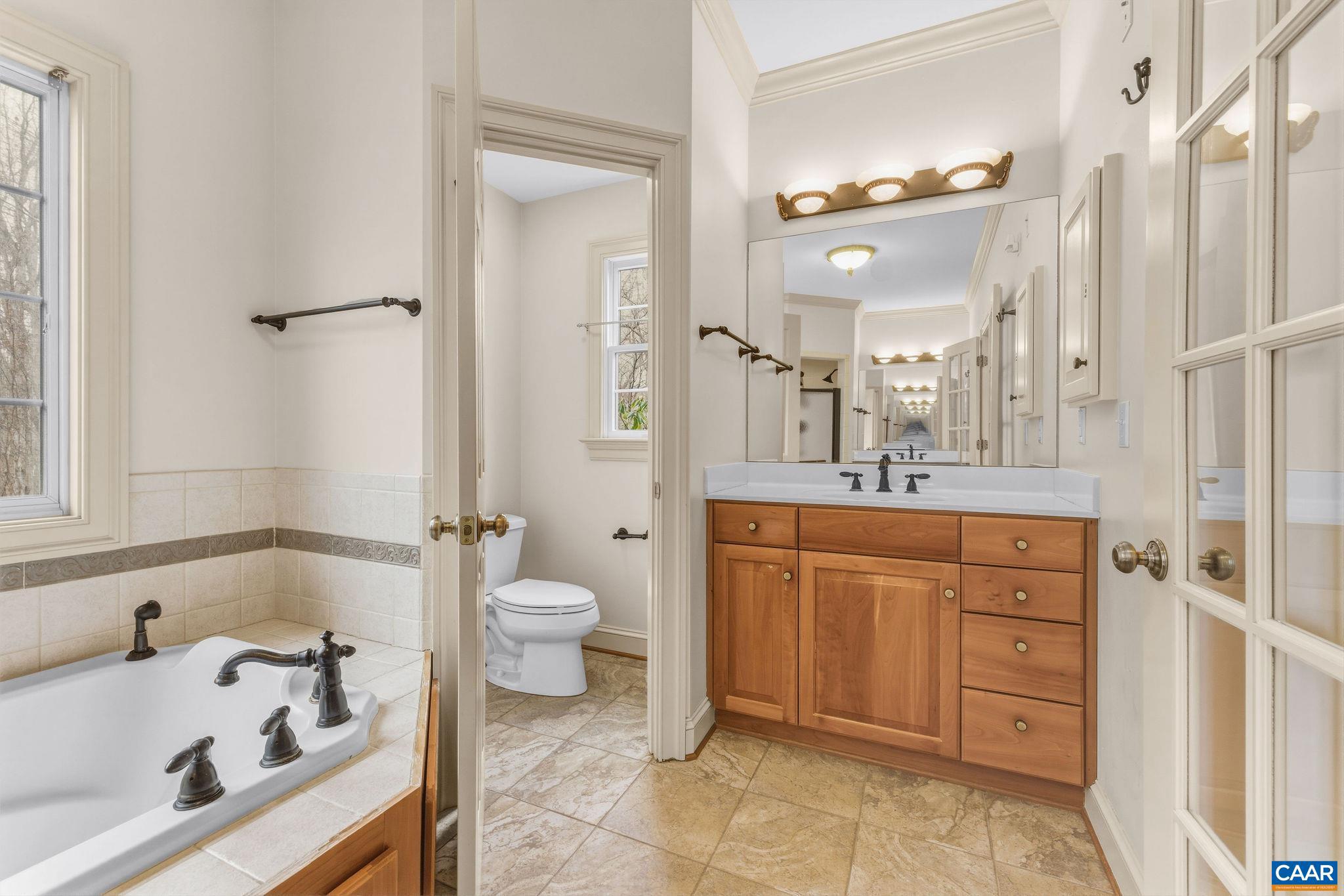 WALNUT HILLS - Residential