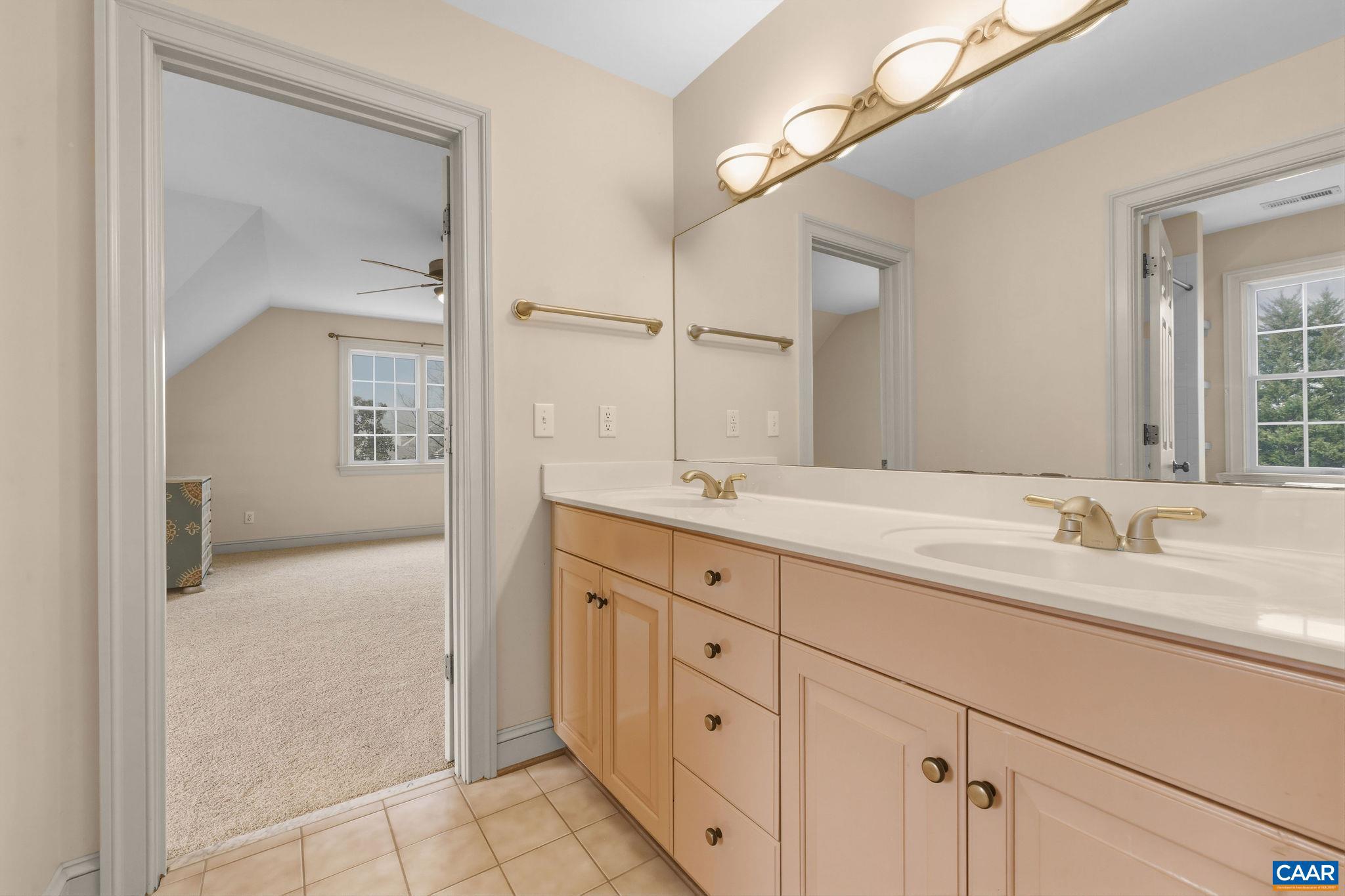 WALNUT HILLS - Residential