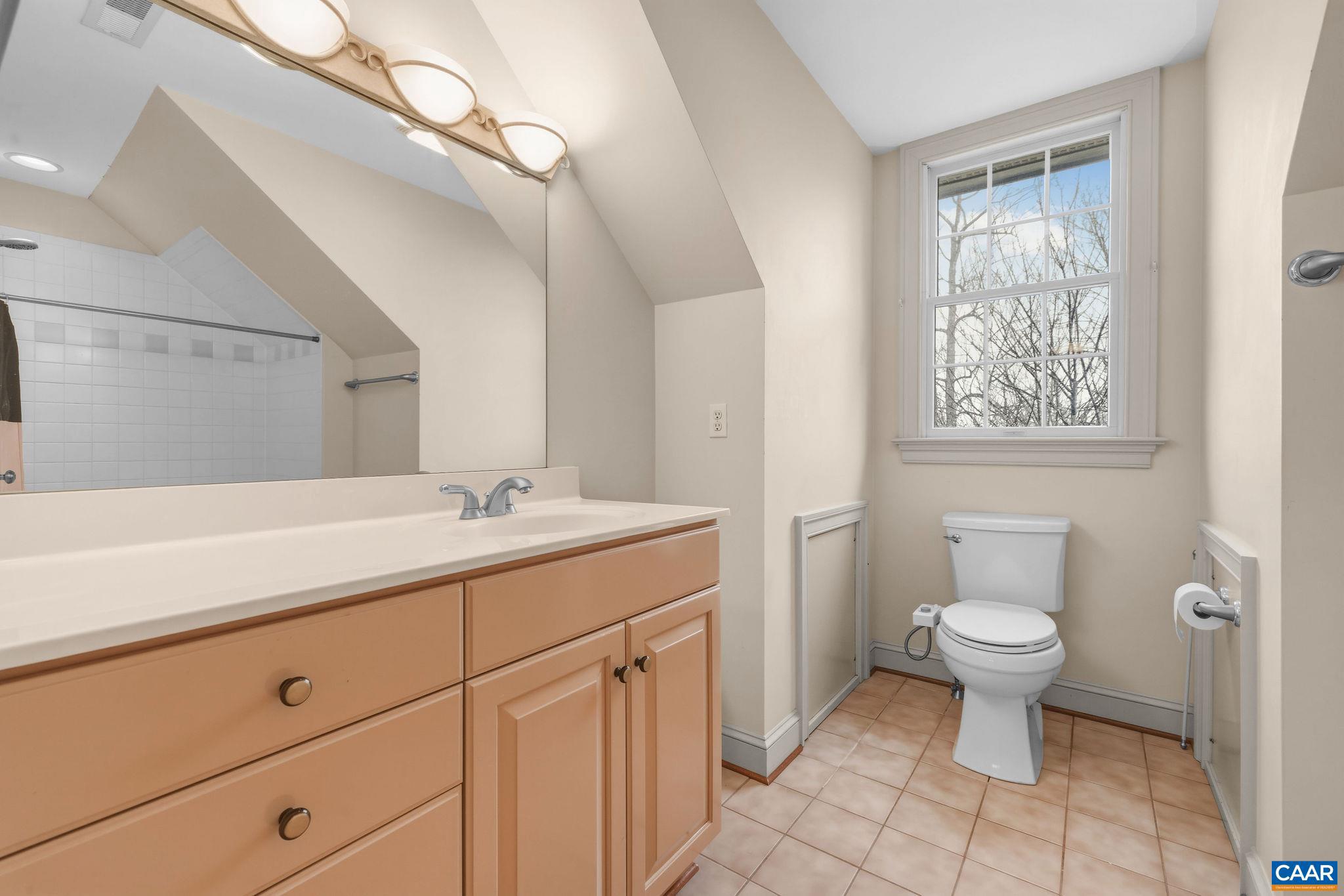 WALNUT HILLS - Residential