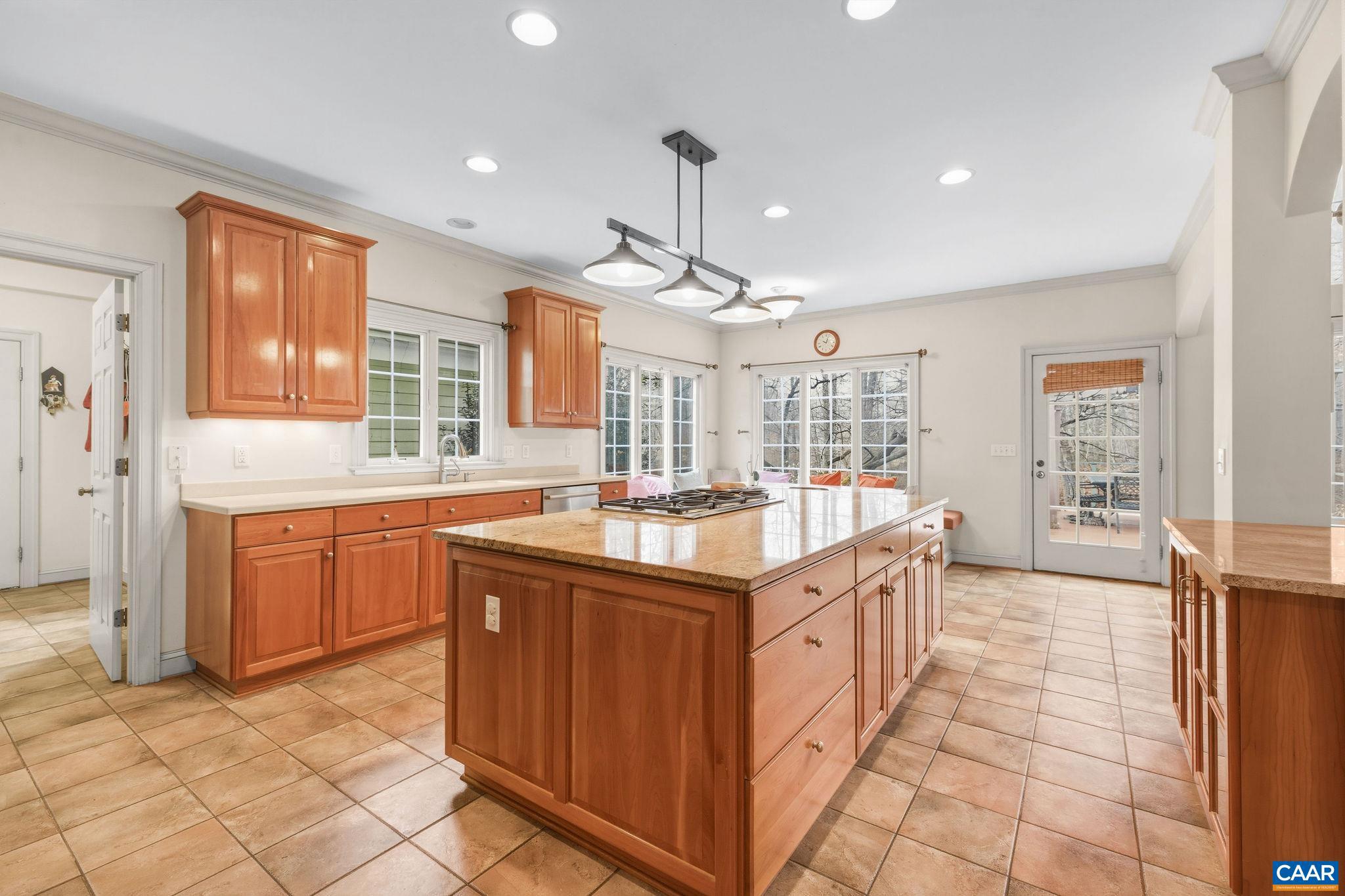 WALNUT HILLS - Residential