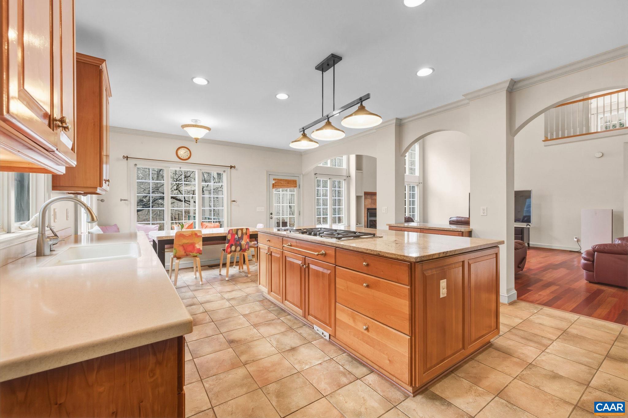 WALNUT HILLS - Residential