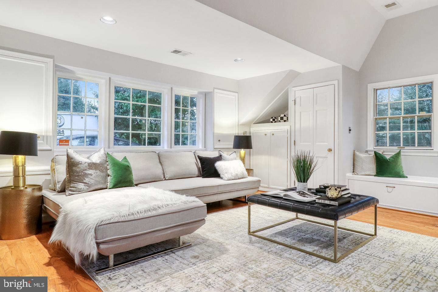 CLEARVIEW MANOR - Residential Lease