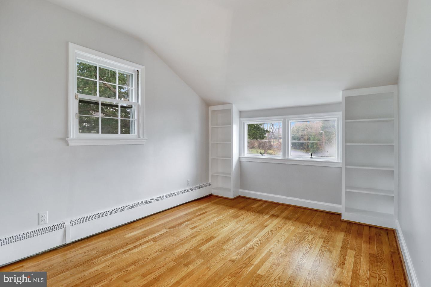 CLEARVIEW MANOR - Residential Lease