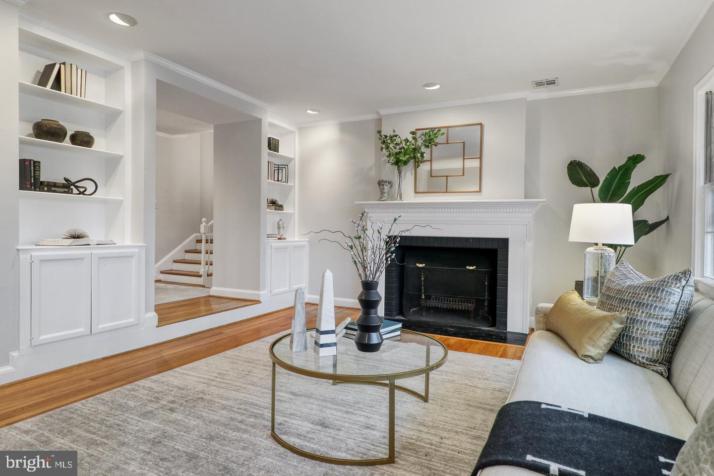 CLEARVIEW MANOR - Residential Lease