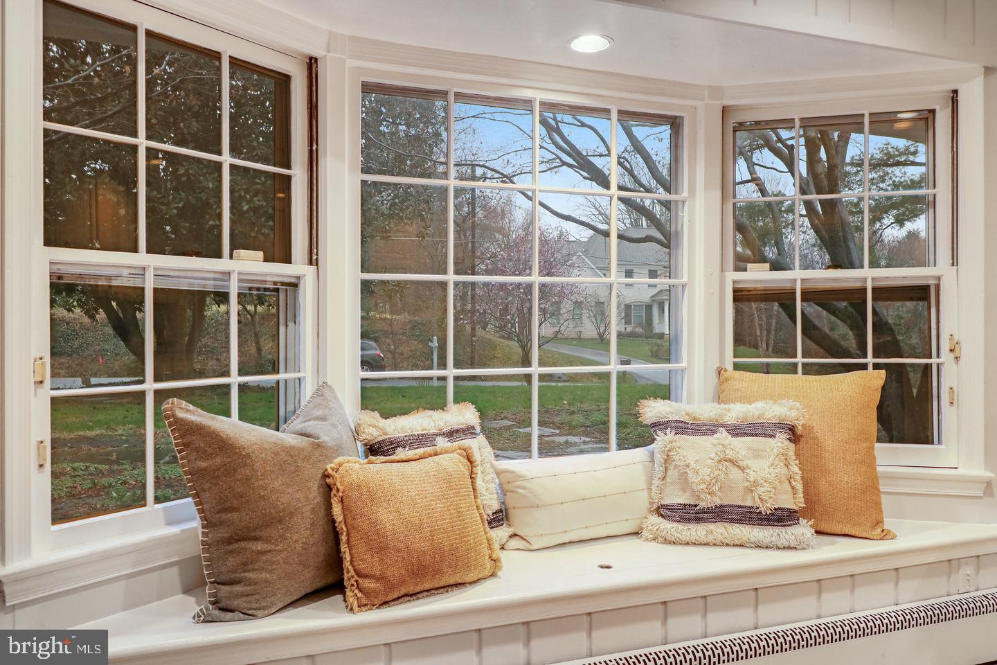 CLEARVIEW MANOR - Residential Lease