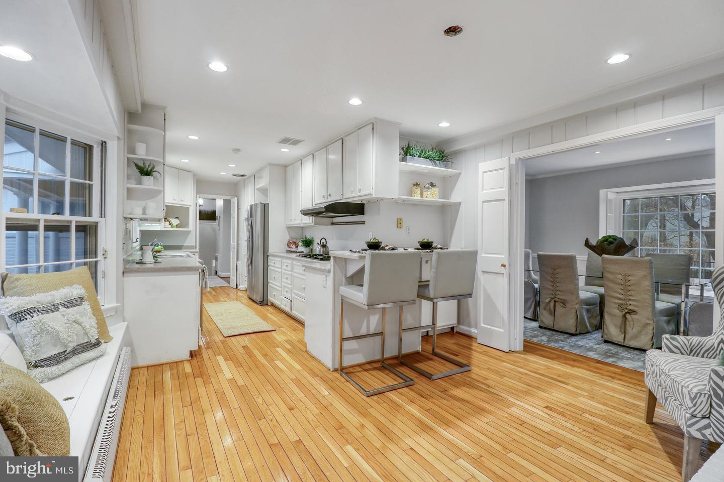 CLEARVIEW MANOR - Residential Lease