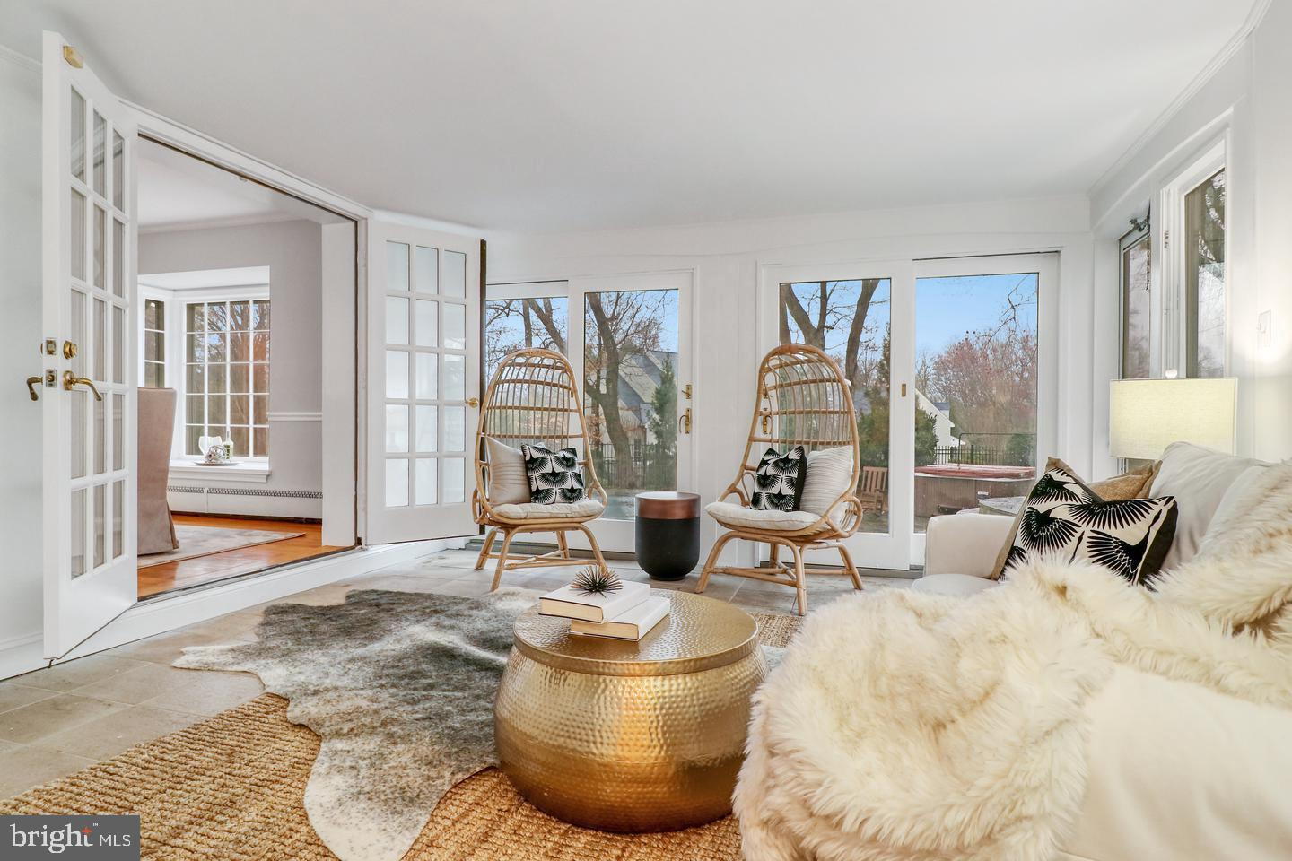 CLEARVIEW MANOR - Residential Lease