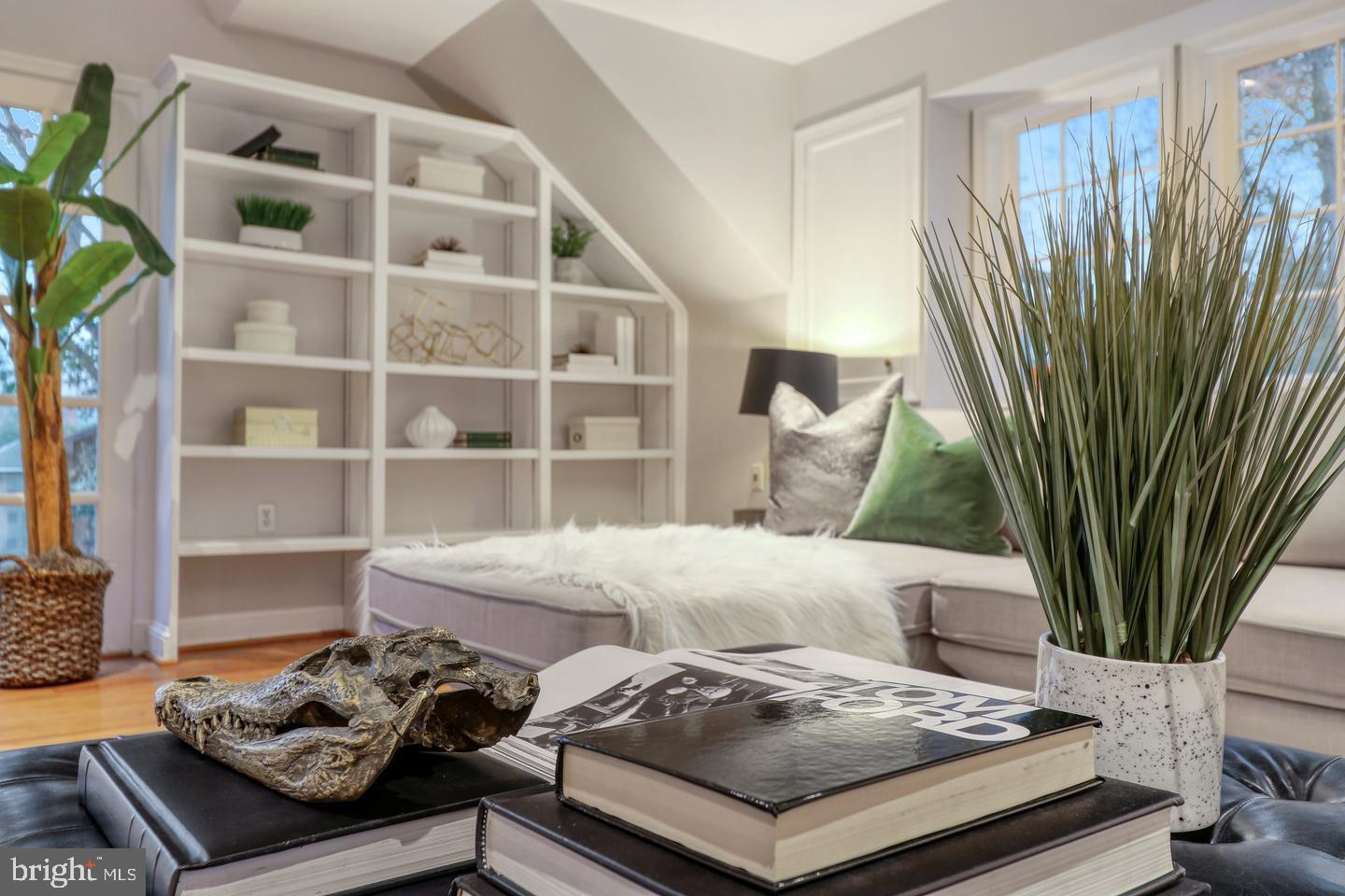 CLEARVIEW MANOR - Residential Lease