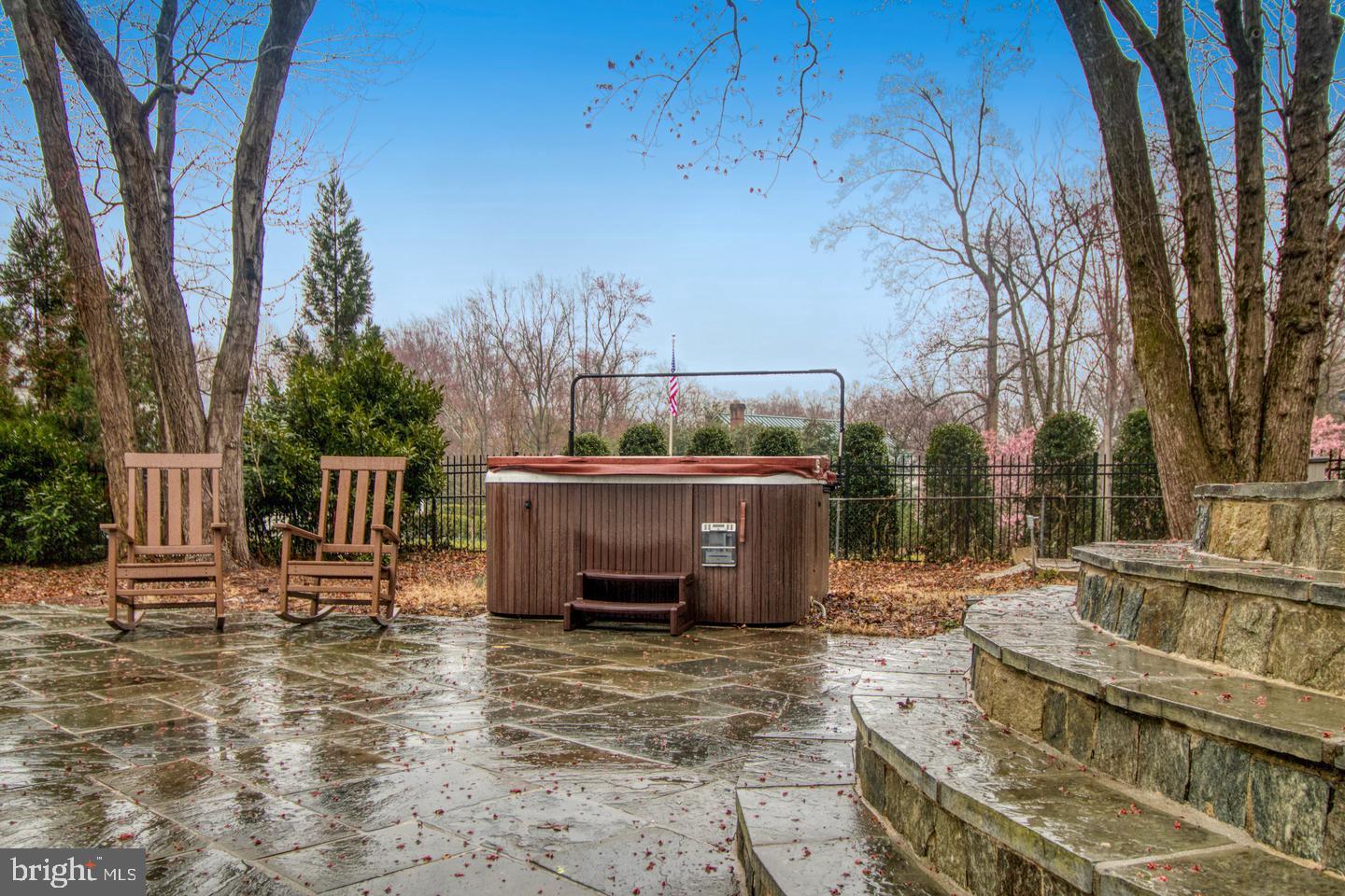 CLEARVIEW MANOR - Residential Lease