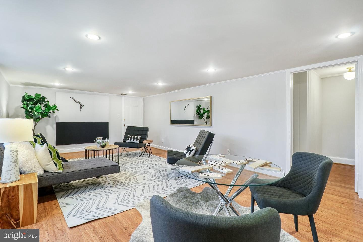 CLEARVIEW MANOR - Residential Lease