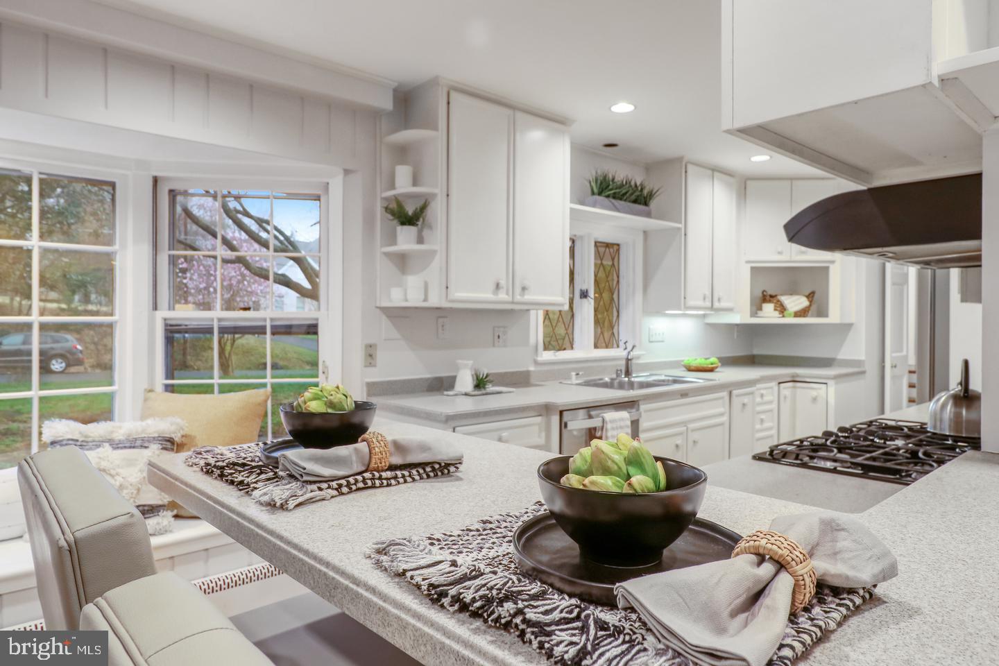 CLEARVIEW MANOR - Residential Lease