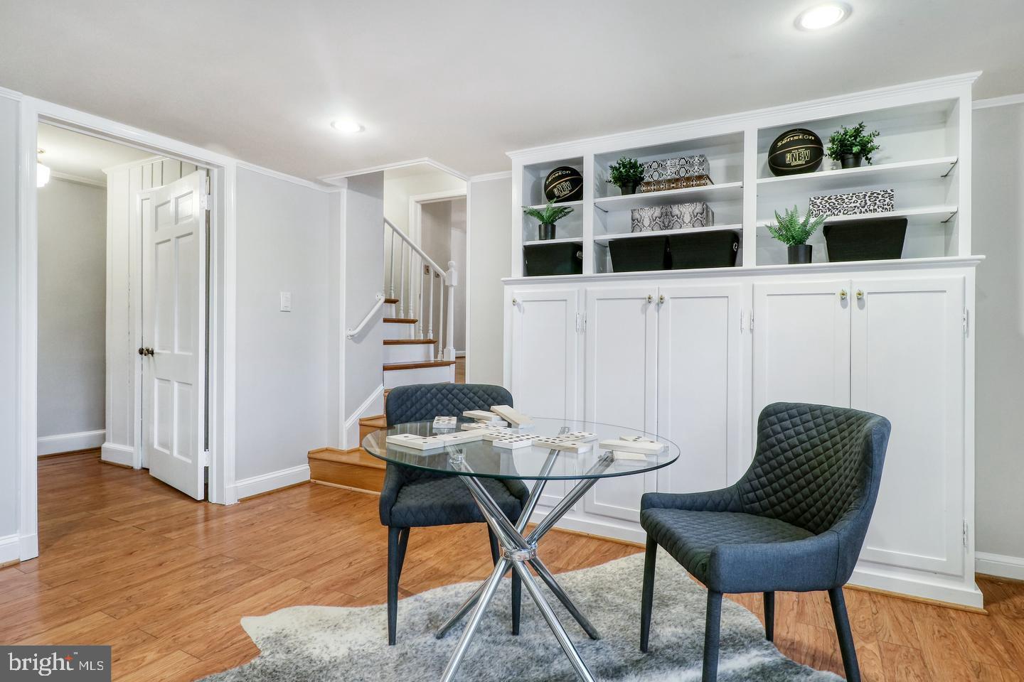 CLEARVIEW MANOR - Residential Lease