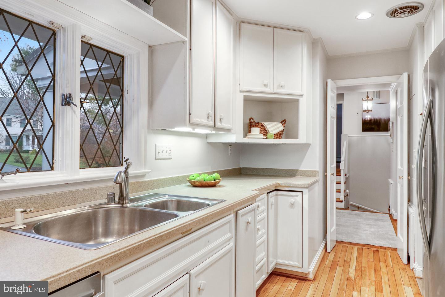 CLEARVIEW MANOR - Residential Lease