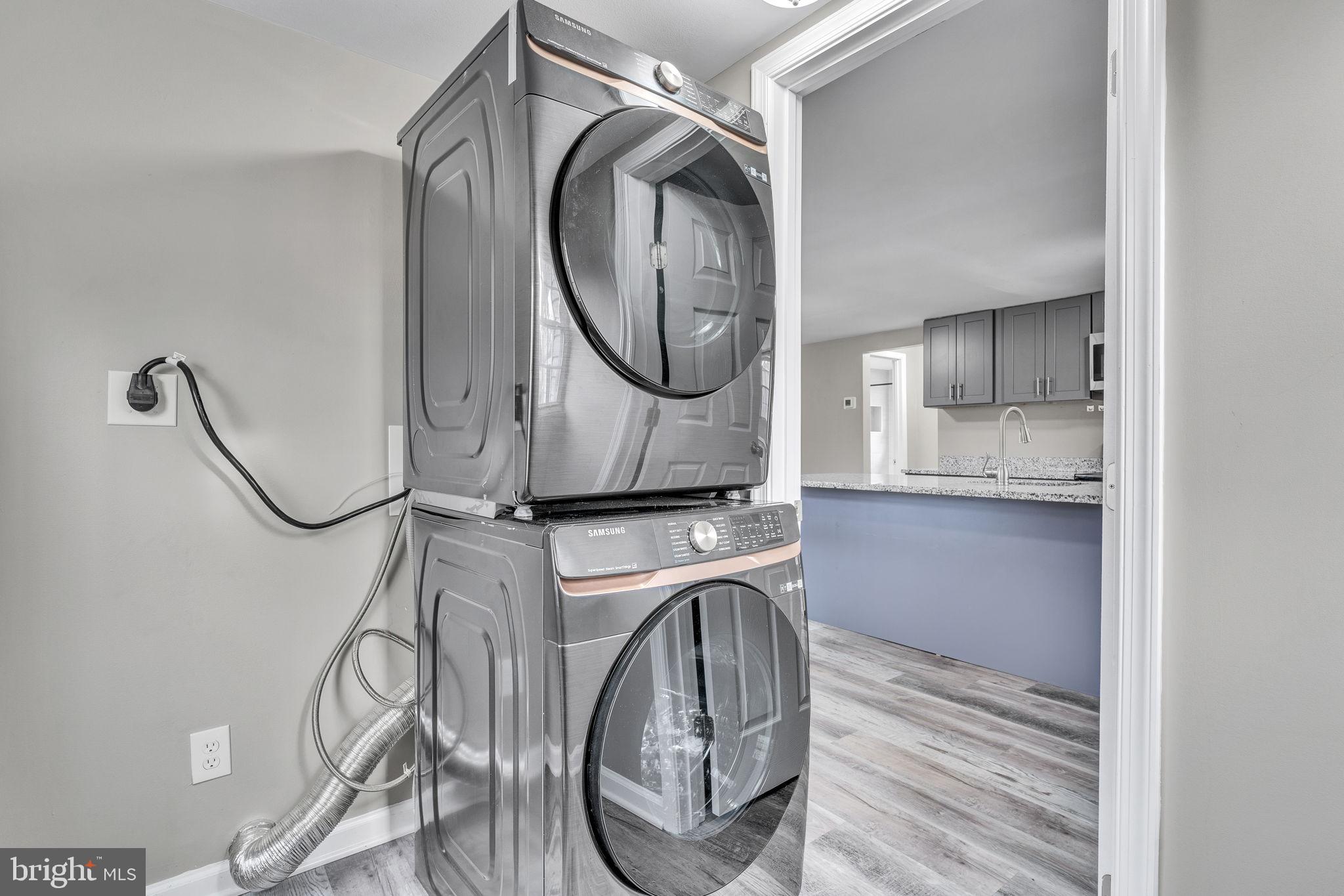 MILL POINT SHORES - Residential