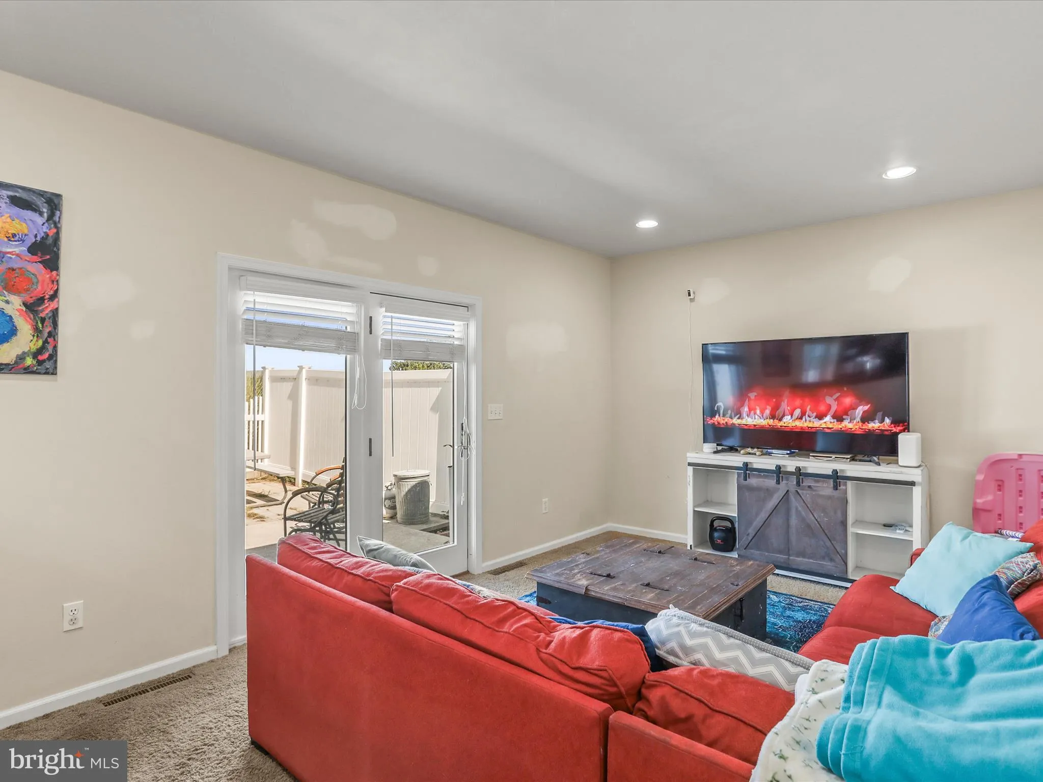 Spring Grove, Pennsylvania 17362, United States, 3 Bedrooms Bedrooms, ,3 BathroomsBathrooms,Residential,Pending,206684