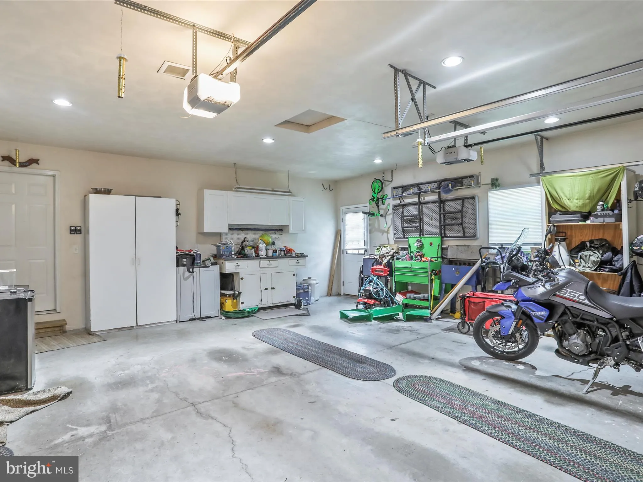 Spring Grove, Pennsylvania 17362, United States, 3 Bedrooms Bedrooms, ,3 BathroomsBathrooms,Residential,Pending,206684