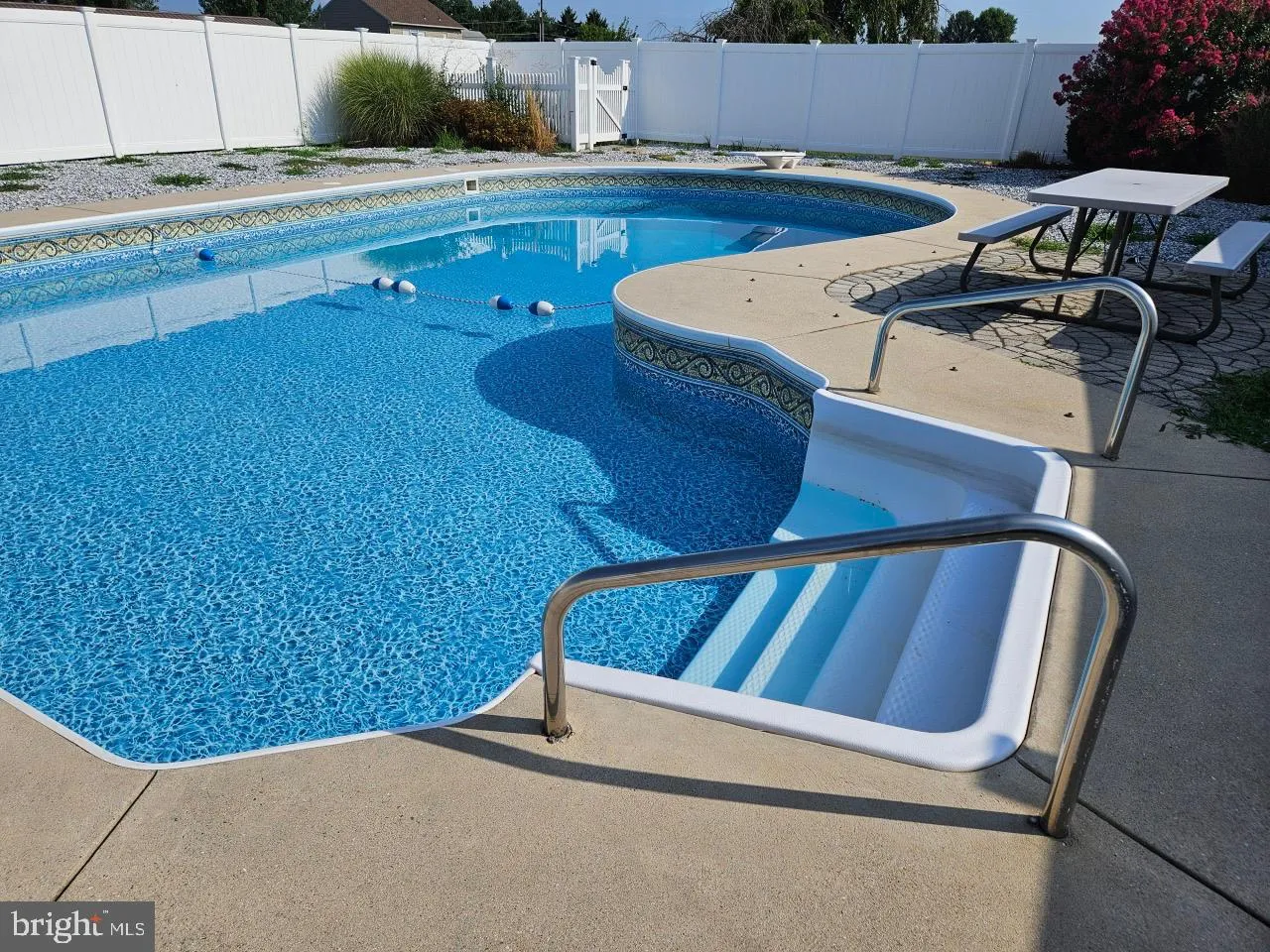 Spring Grove, Pennsylvania 17362, United States, 3 Bedrooms Bedrooms, ,3 BathroomsBathrooms,Residential,Pending,206684