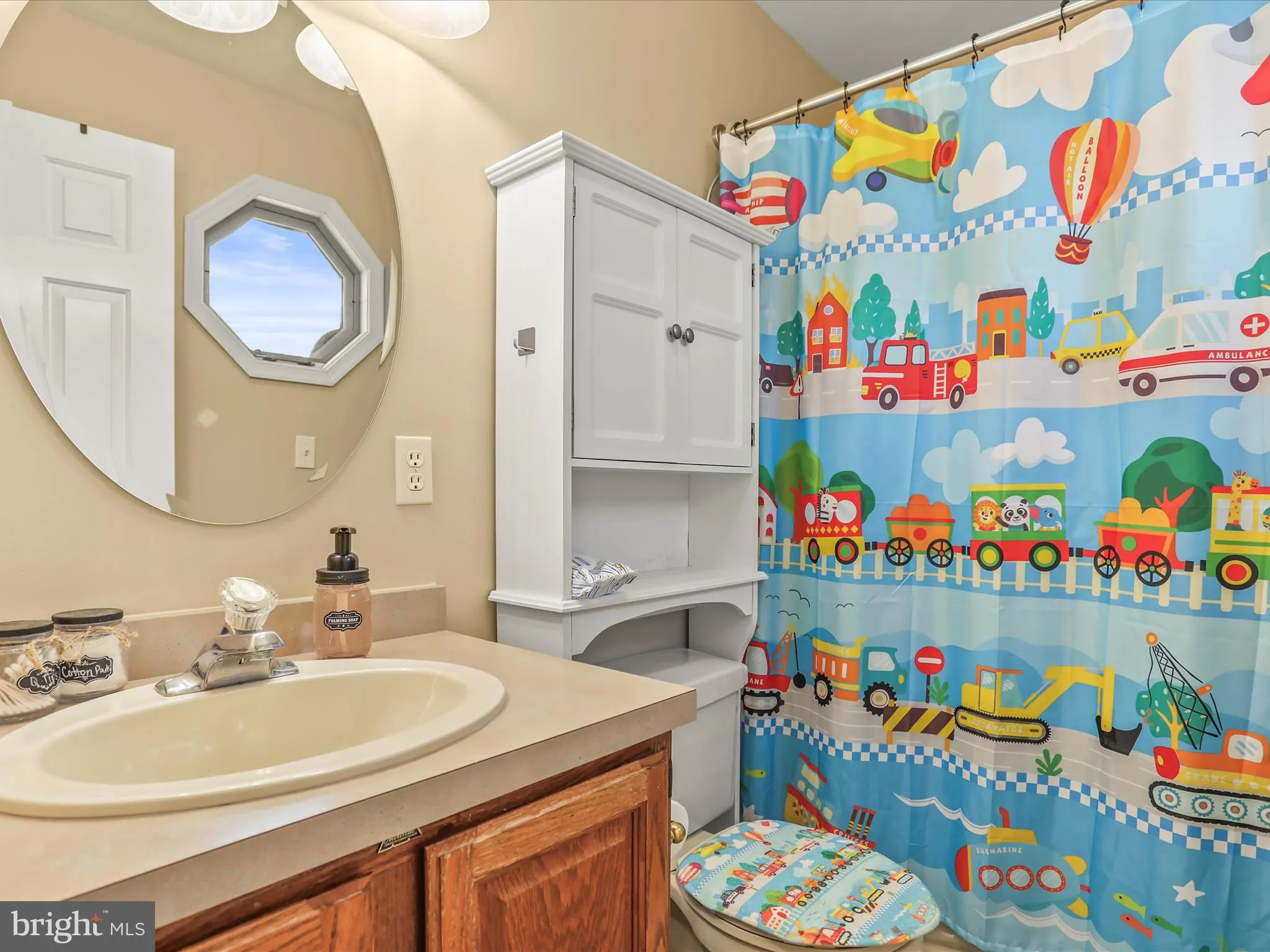 Spring Grove, Pennsylvania 17362, United States, 3 Bedrooms Bedrooms, ,3 BathroomsBathrooms,Residential,Pending,206684