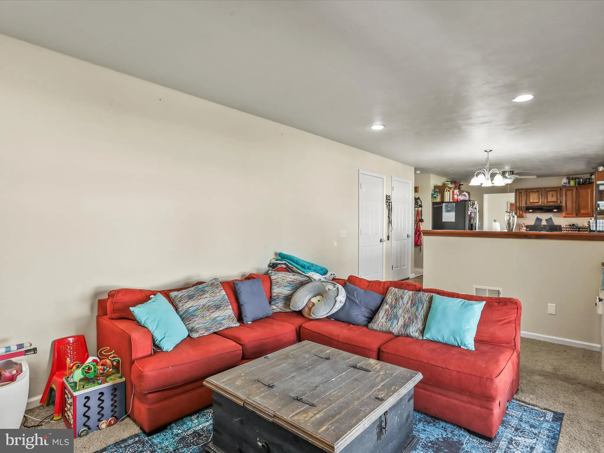 Spring Grove, Pennsylvania 17362, United States, 3 Bedrooms Bedrooms, ,3 BathroomsBathrooms,Residential,Pending,206684