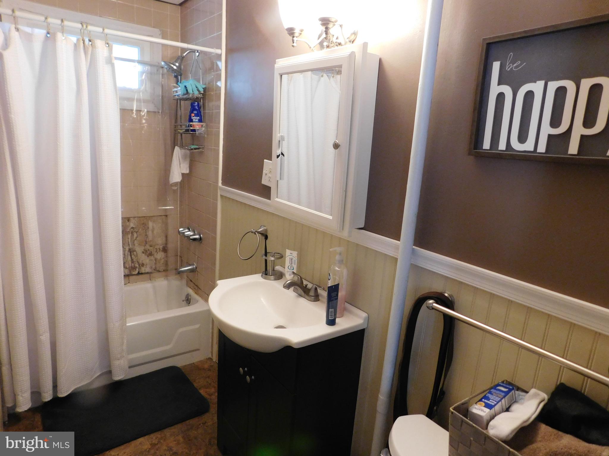 FRACKVILLE - Residential