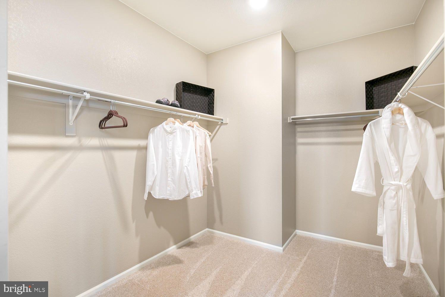 COYOTE RUN - Residential