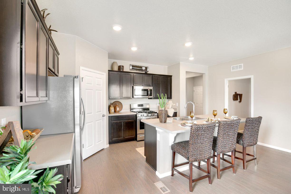 COYOTE RUN - Residential